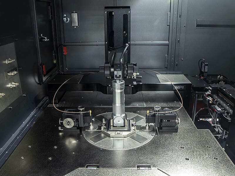 MPI ShielDEnvironment™ - Probe Platen with Positioner